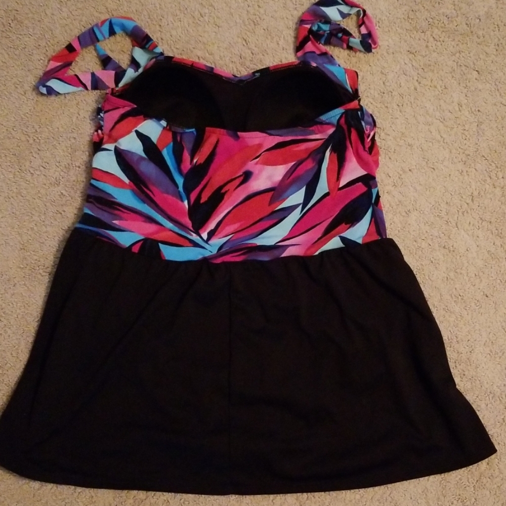 Women's bathing suit - Picture 2 of 4